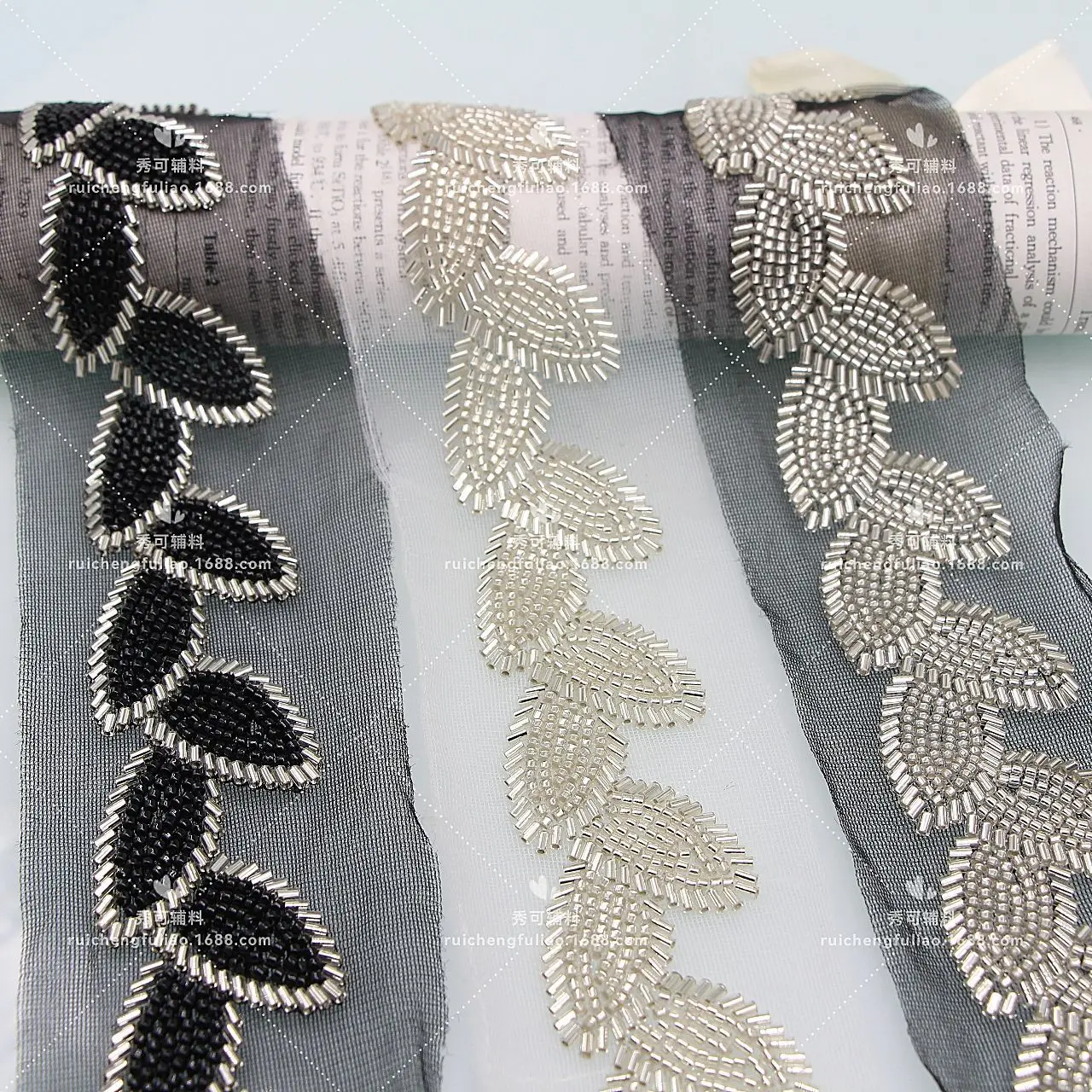 

Leaf Pattern Machine-embroidered Beaded Lace Trim Heavy Duty Nail Bead Fur Clothing Decoration Wedding Dress DIY Accessories