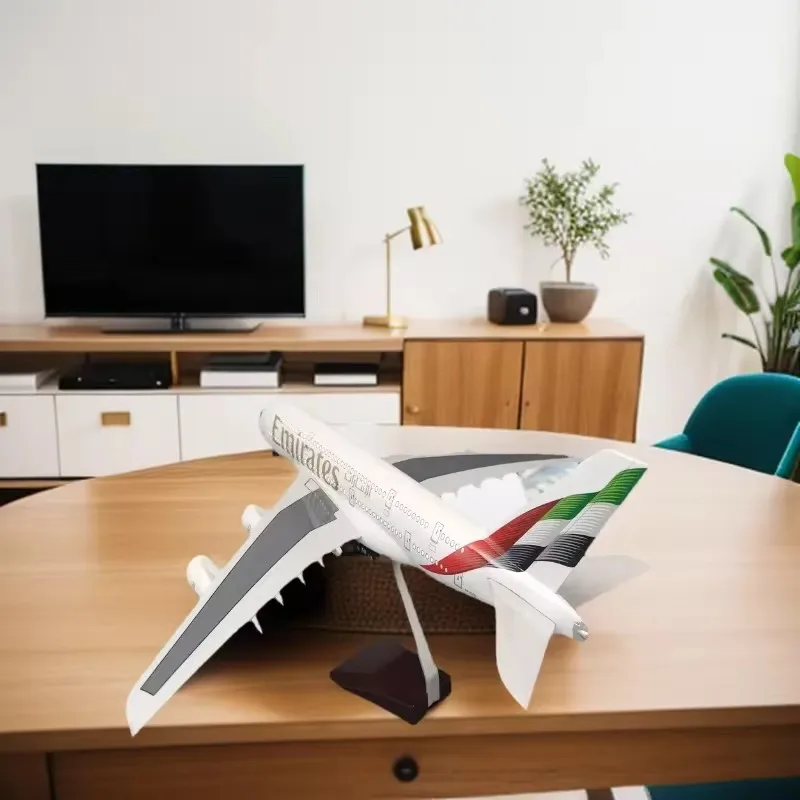

New 1/160 Scale New Painted Model A380 Emirates Airways Diecast Resin Airplane Airline Collection Display Decoration Gift