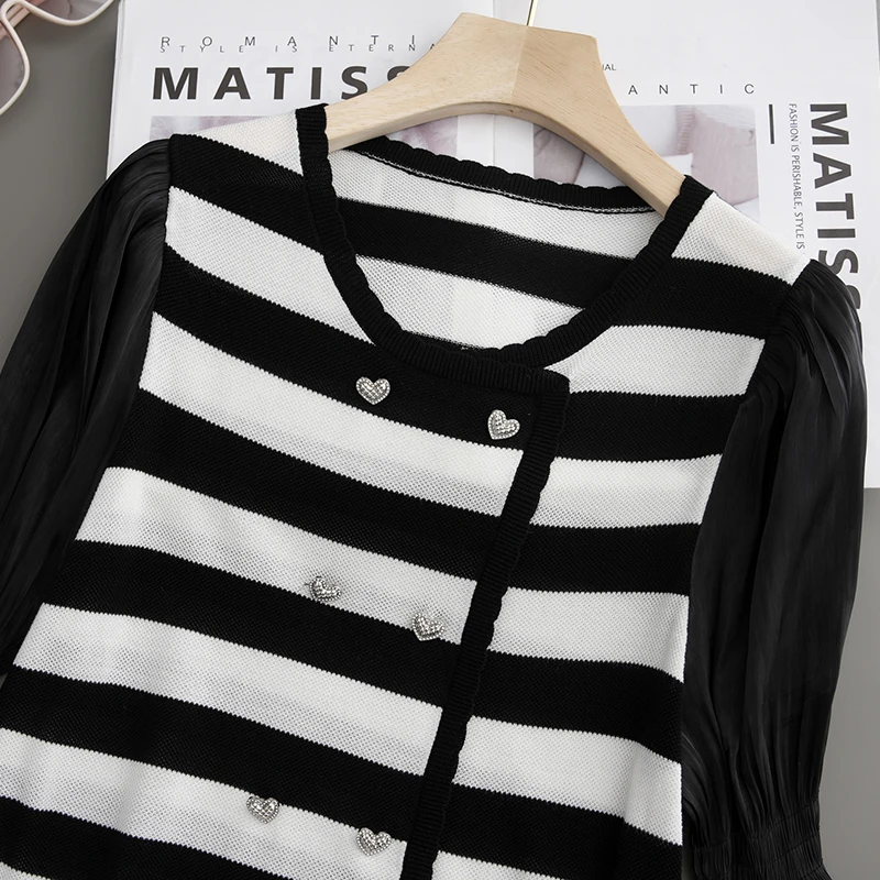 

Intellectual Stylish Striped Bubble Sleeve Knitted Top Double Button Splice Summer Fashion College Trend Low round Neck Short...