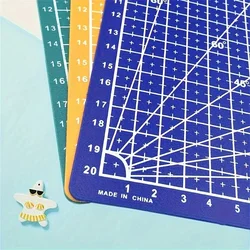 A4 Self-Healing Cutting Mat 1-Pack - Double-Sided Plastic Craft Board with Grid for Sewing, Scrapbooking & Fabric