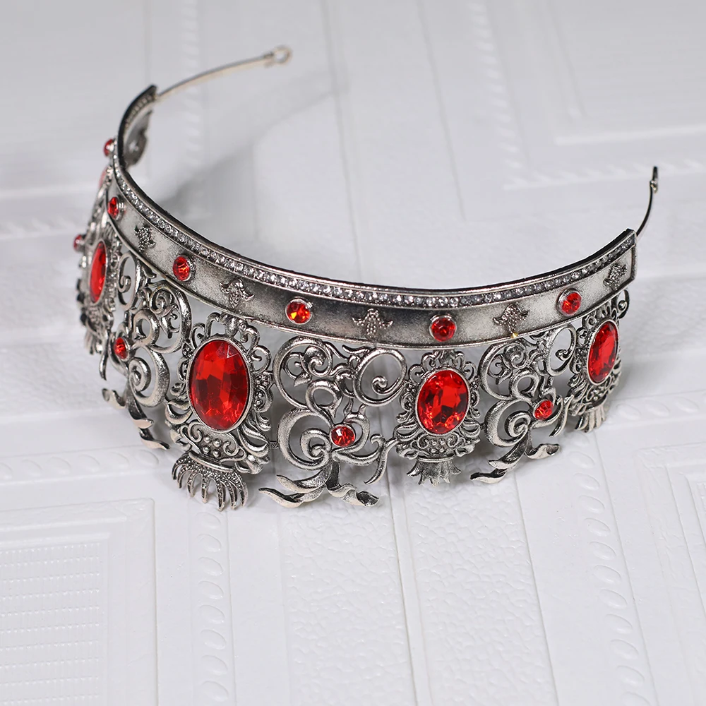 Retro palace style crown set with black and red gemstones, suitable for women to wear as a party, wedding, and birthday crown