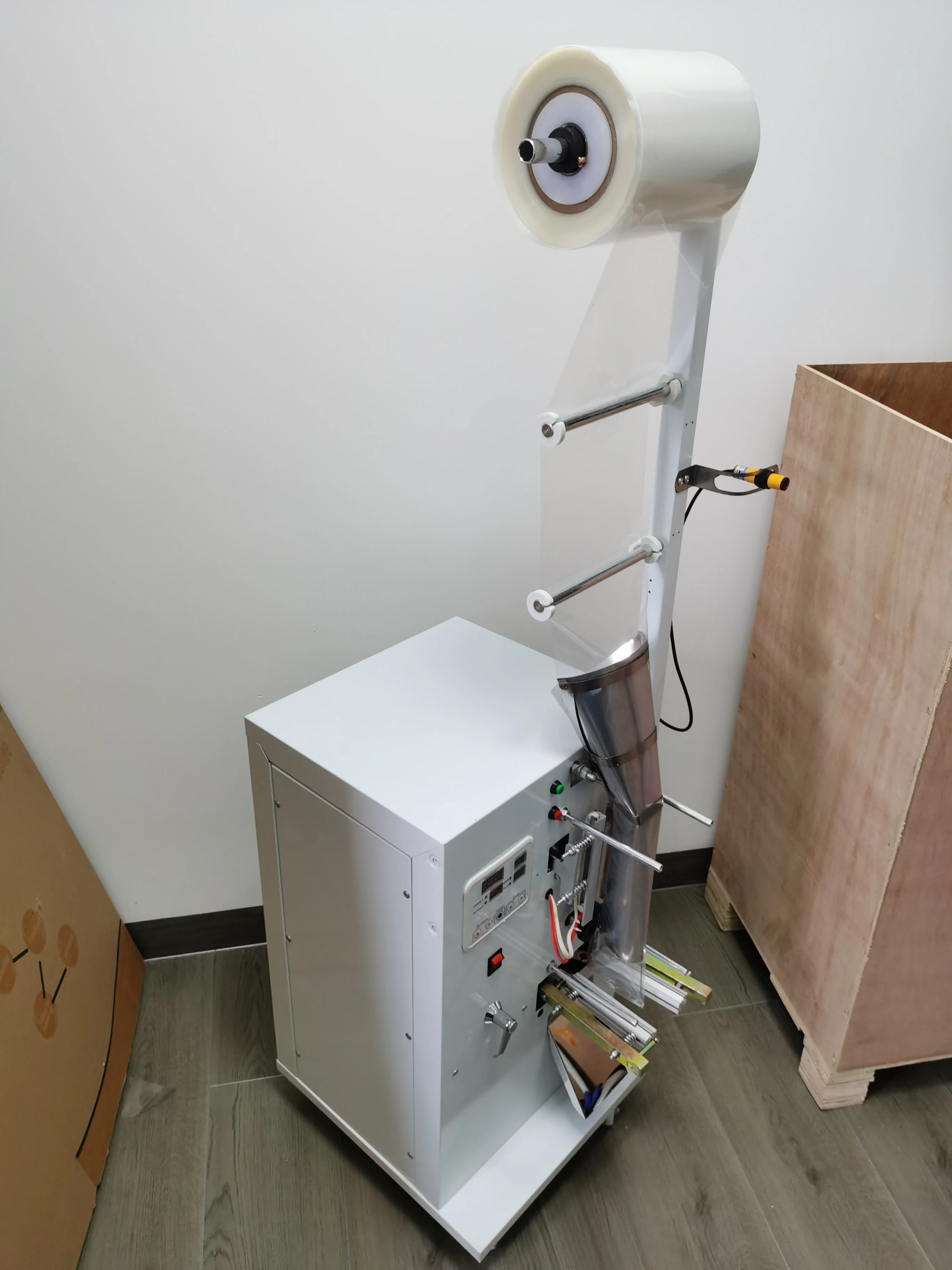 دليل التغذية و ماكينة تغليف آلة الختم حبيبات الغذاء الأعشاب الطبية أكياس الشاي ثلاثة الجانب ختم ماكينة تعبئة