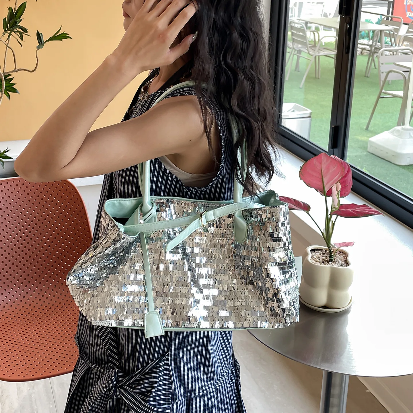 

2025 summer new sequin tote bag with large capacity and magnetic clasping women handbag for going out