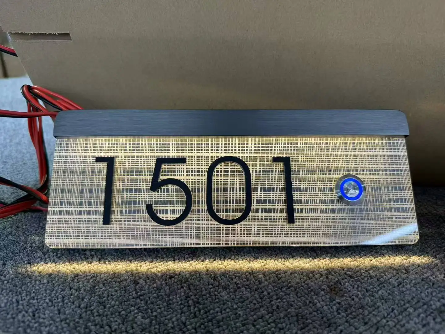 Wholesale Modern Room Number Sign Black Walnut Door Sign DND Touchscreen Plate Eco-Friendly Illuminated Durable for Hotel