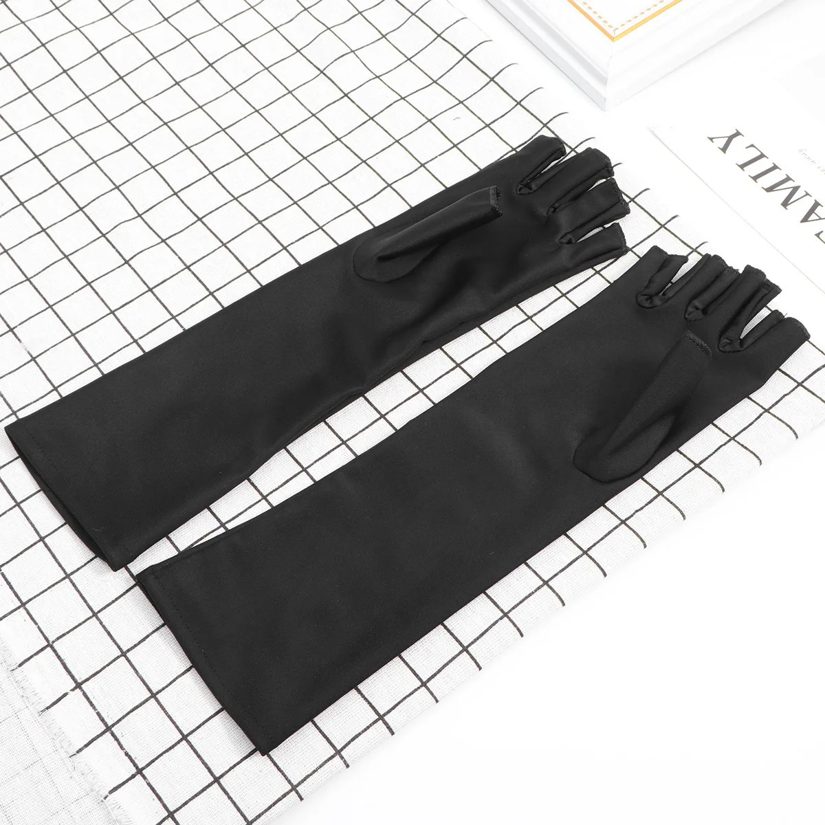 

1Pair Black Breathable Arm Sleeves Sun Protector Cooling Arm Covers Outdoor Riding Gardening Sports Sun Block Men Sleeve