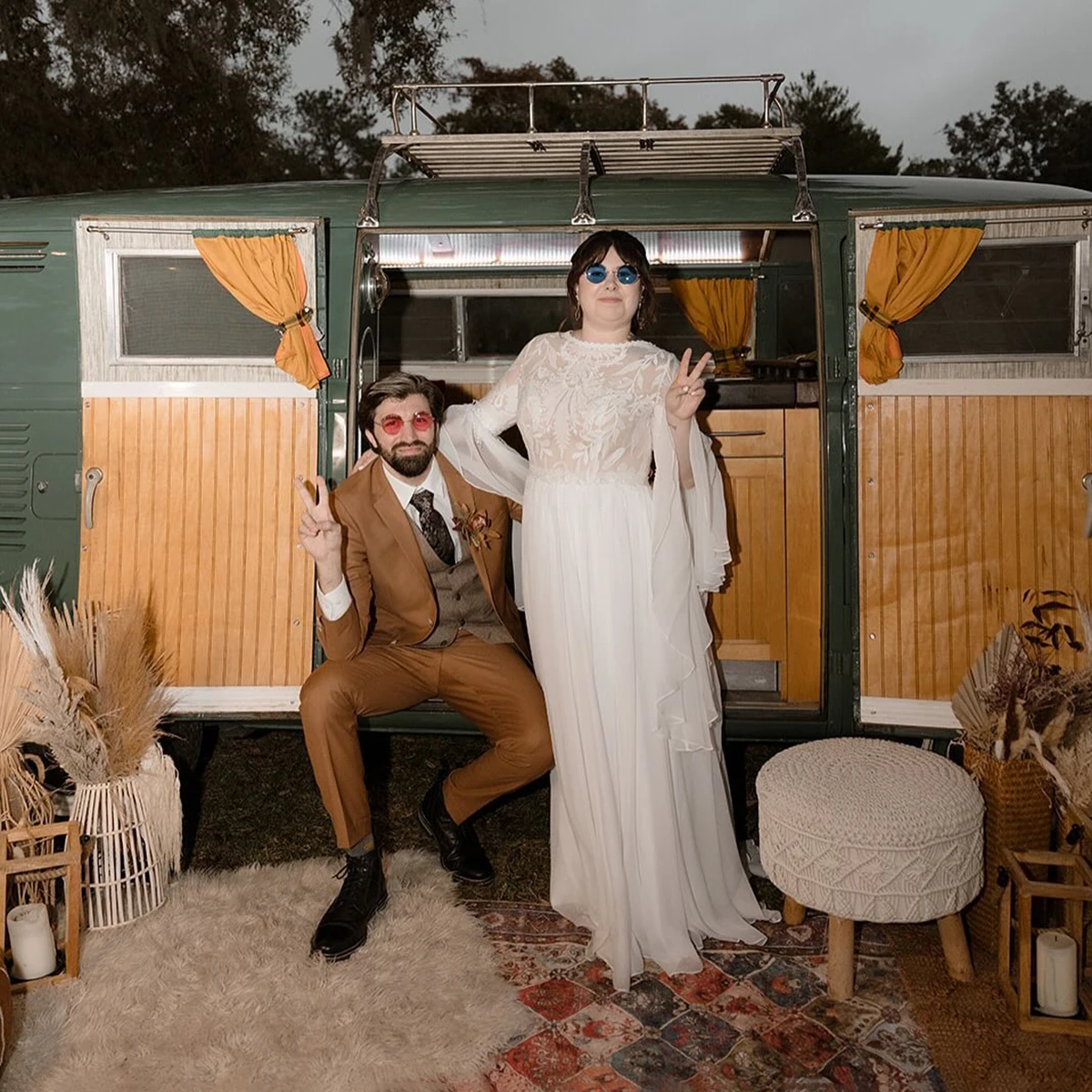 طويل صالح ومضيئة الأكمام تشبه جناح الخفّاش ورقة الدانتيل بوهو فستان الزفاف الشاطئ مخصص الشيفون حجم كبير عارية الذراعين الدانتيل يصل زي العرائس