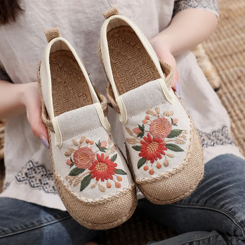 Women\'s Embroidery Flowers Shoes Handmade Non-slip Breathable Loafers Round Head Lightweight Comfortable Flats Sapato Femininos