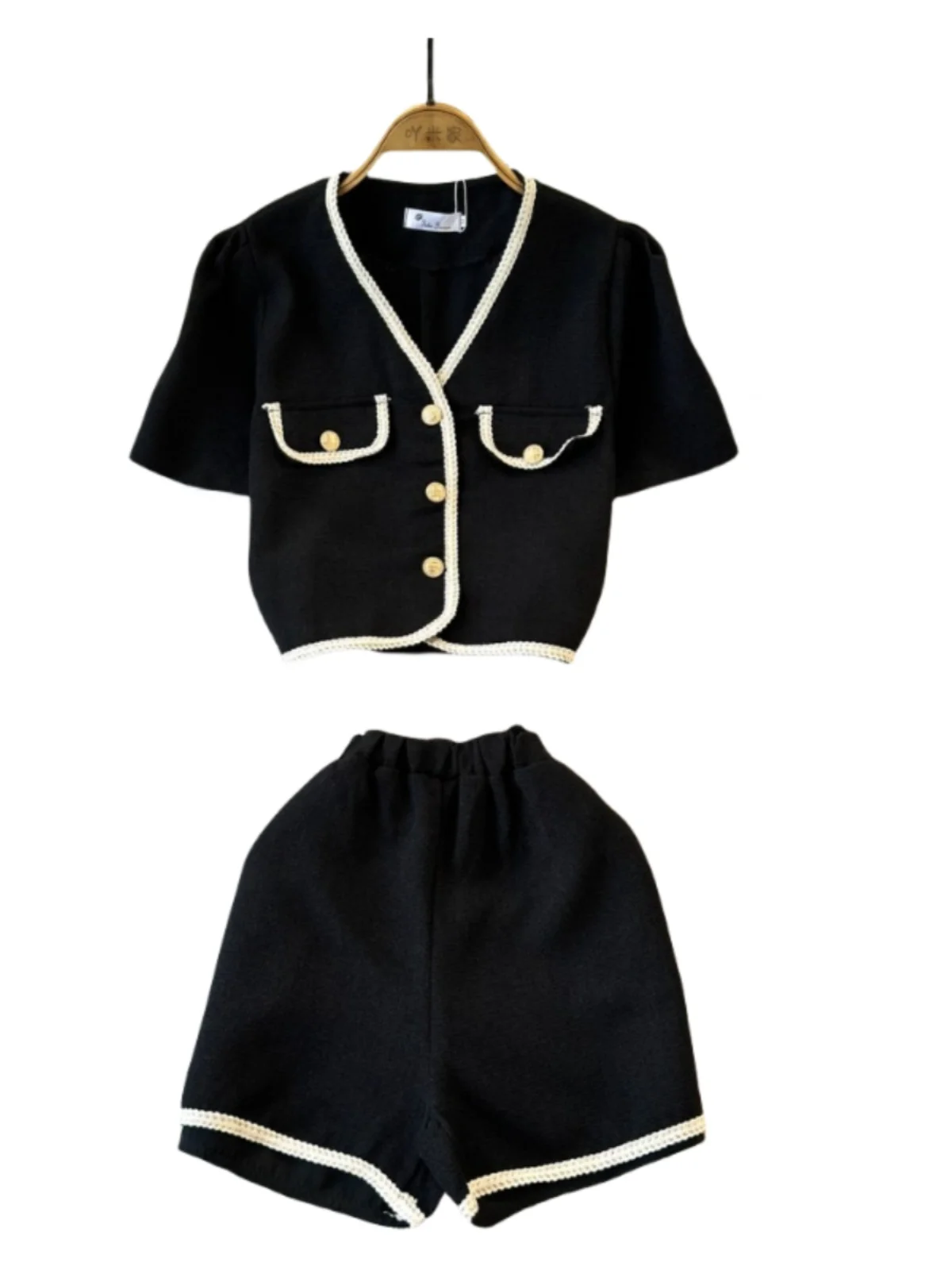 

Slimming Summer Faion Set Casual Ele irt And orts Two-Piece Ensemble Conceal Flawl Skin V-Ne ort Sve