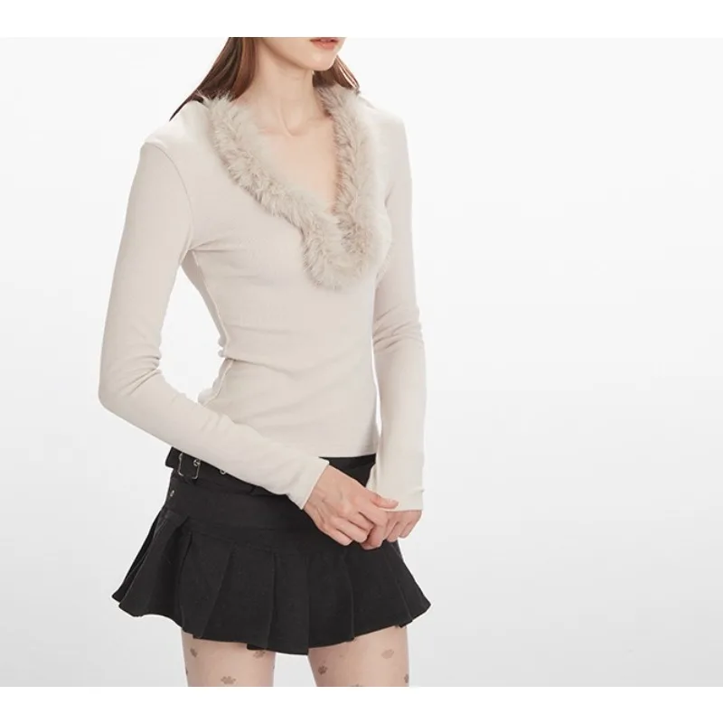 

High-end V-neck 2025 Autumn/Winter New Style Fitted Long-sleeve T-shirt for Women with Furry Collar, Slim Fit Inner Top