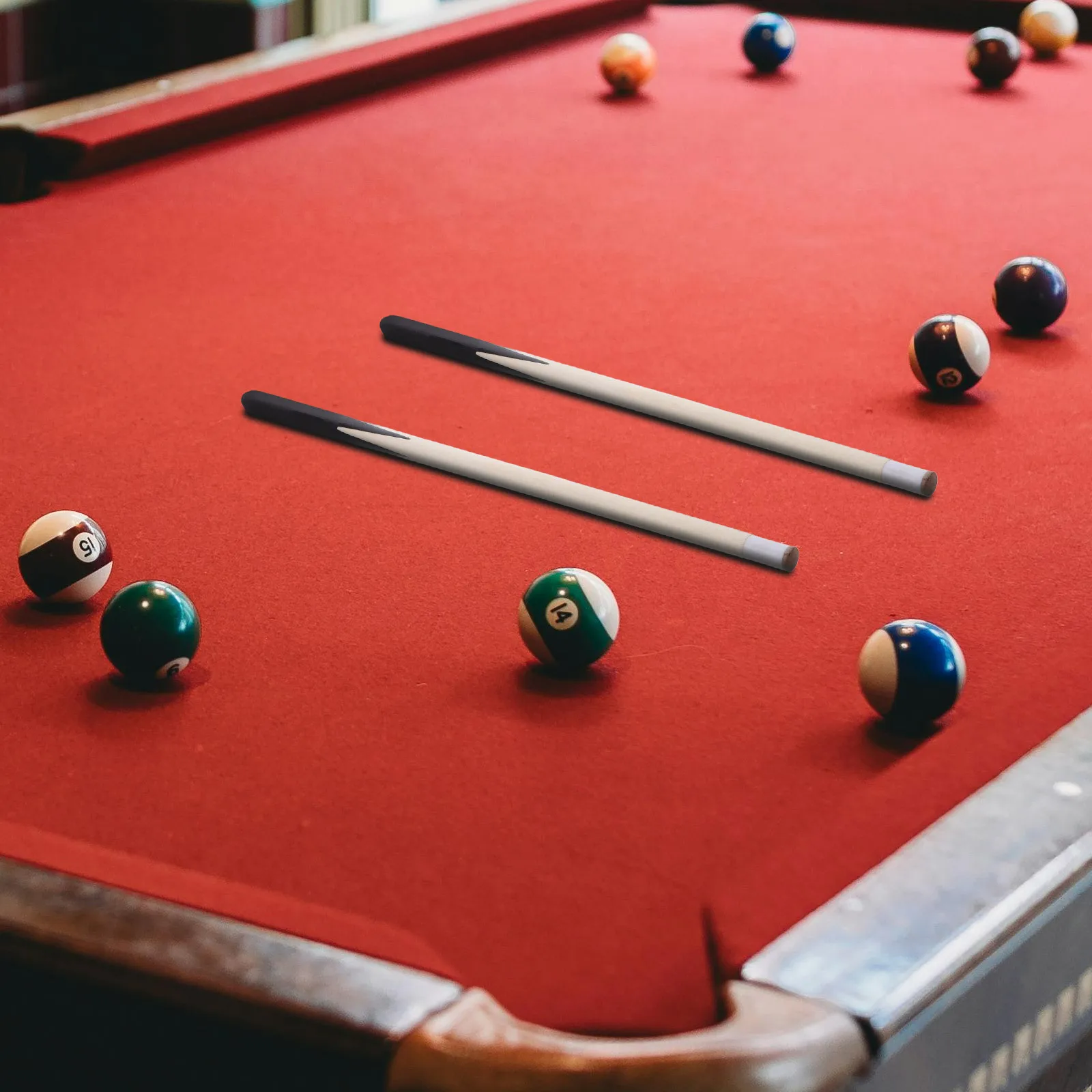 

2pcs Mini Pool Stick Lightweight Wood Short Billiard Cue For Teenagers Easy Transport Durable Cue Sports Accessory