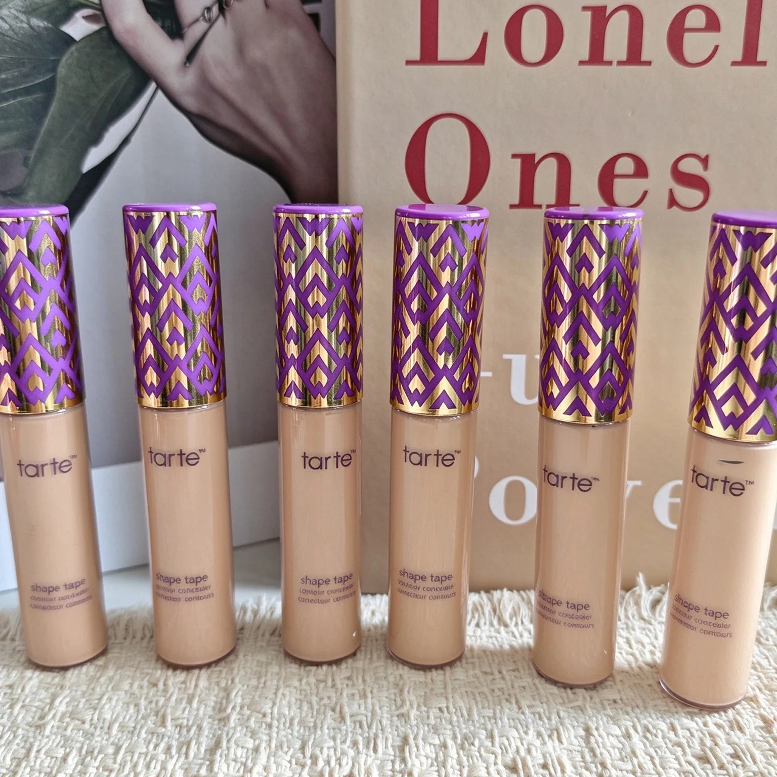 Hot Liquid Foundation Concealer Base Cream Oil-control Liquid Covering Black Circles Blemishes Acne Marks Spots Concealer Makeup