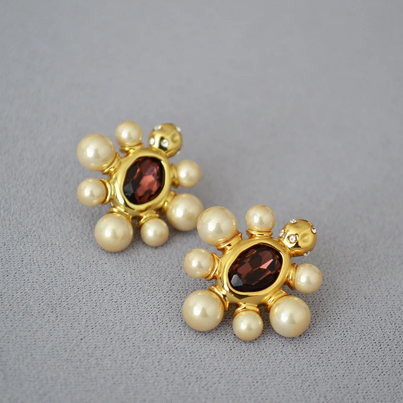 WT-MPE112 Wholesale Multi Pearl And Cubic Zircon Flower Design Earring Studs For Girls Anniversary Luxury Decorative