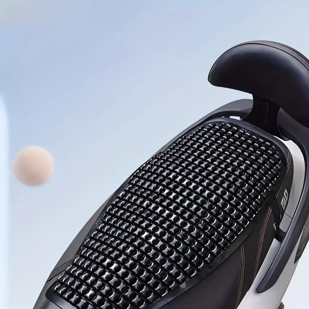 

Поездка крутая и удобная в течение всего дня! Дышащая подушка сиденья мотоцикла — быстросъемная пряжка для удобного включения/выключения.