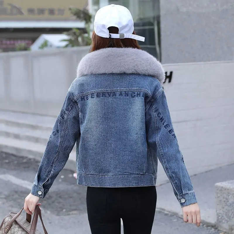 Wool Inside Denim Jacket for Women with Fur Plush Blue Small Crop Padded Woman Jean Coat Winter 2024 Cold Warm Short Outerwear