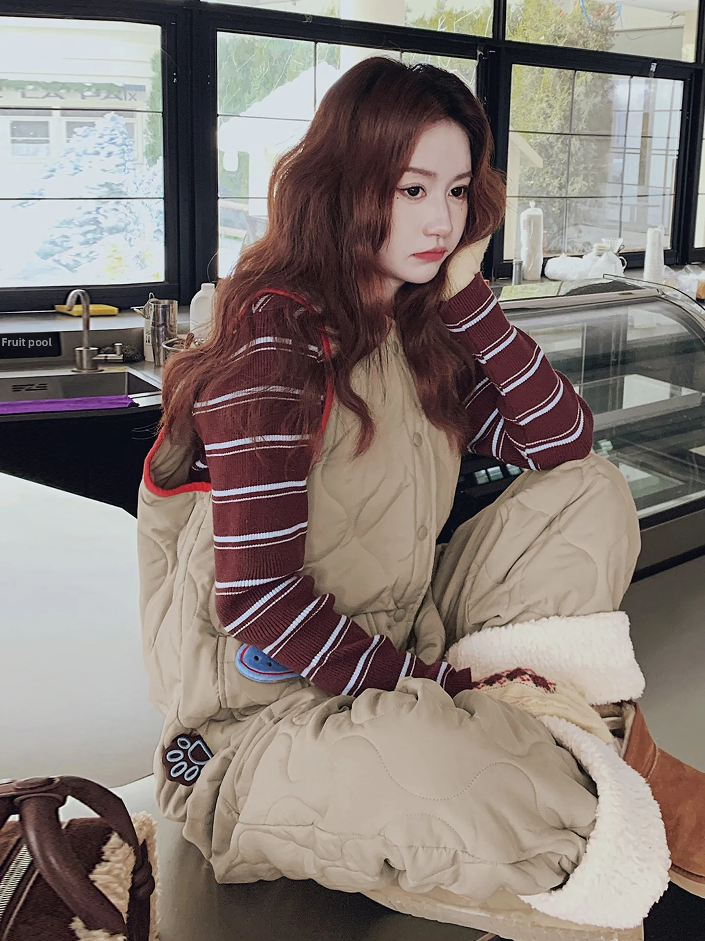 

Модный полосатый комбинезон, повседневный женский комплект, новинка зимы, корейская версия, омолаживающий комплект из двух предметов, брюки с высокой талией