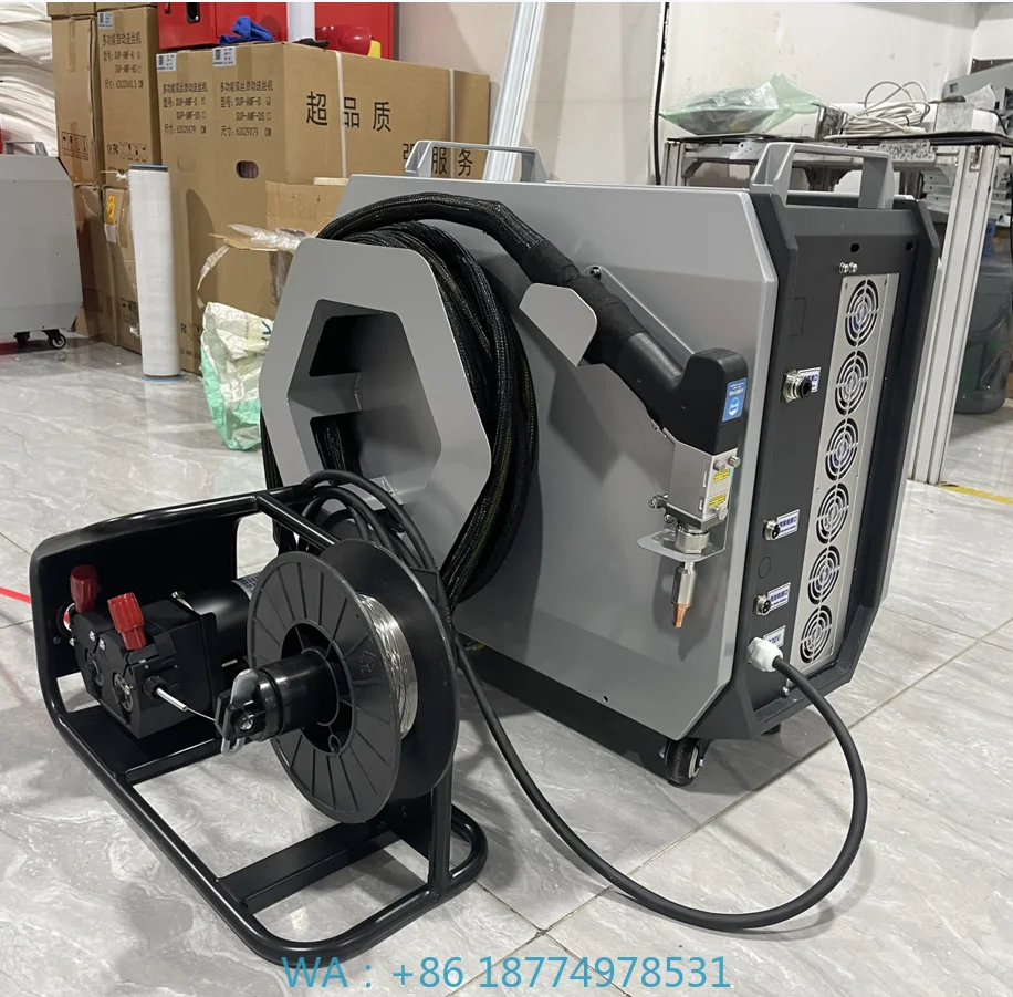 Size Handheld Fiber 4in1 Welding Cleaning 1500w 2000w 3000w Portable Fiber Welding Machine Small