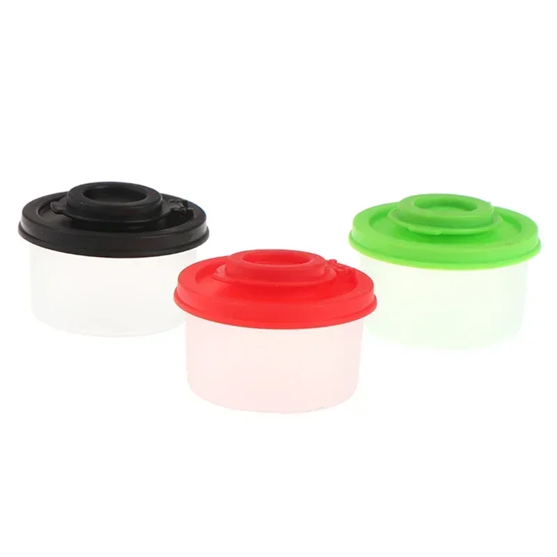 Mini Salt and Pepper Shaker Picnic Outdoor Kitchen Lunch Box Travel Plastic Spice Sealed Jar Dispenser Condiment Container Lid