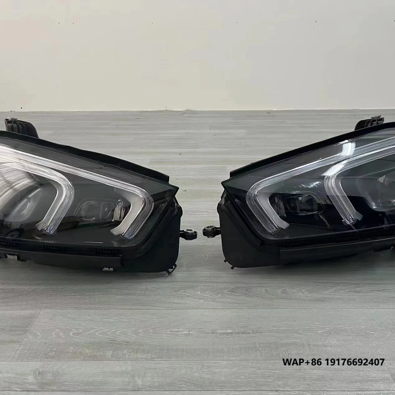 Wholesale Geometric Multi-Beam H4 H7 H11 Halogen Xenon LED Car Headlight Assembly 6000k Color Temperature for 2020-2023 GLE 167