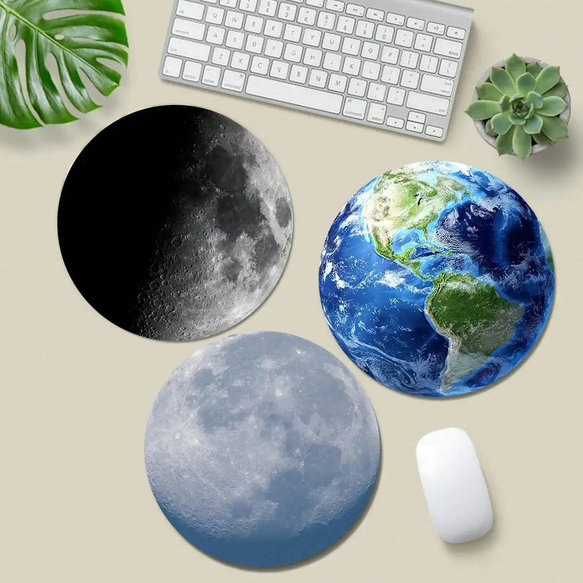 Anti-slip rubber base Planet series round mousepad is suitable for office study and gaming. It is of high quality and washable