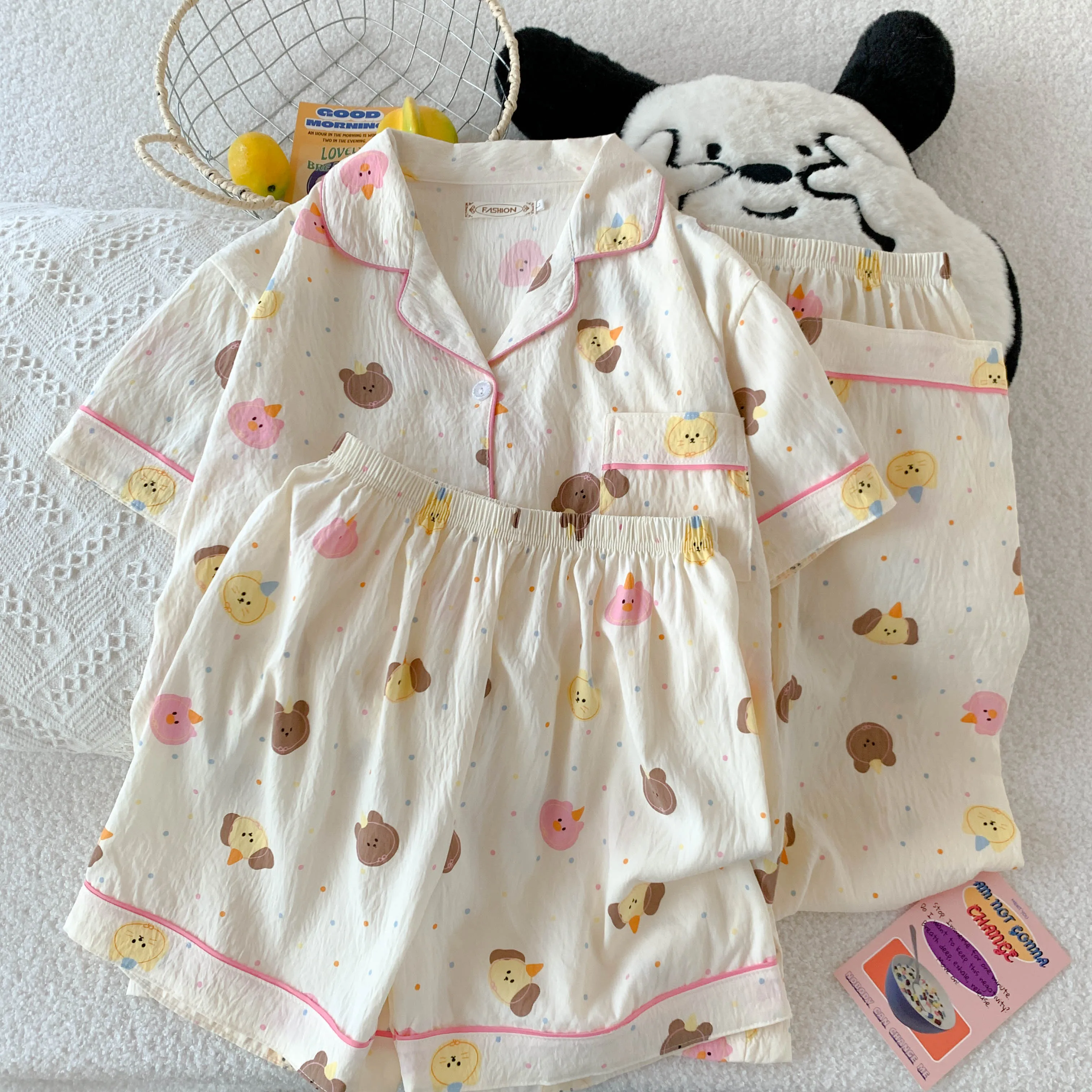 بيجامة صيفية كارديجان بأكمام قصيرة وبنطلون مكون من ثلاث قطع ملابس مريحة غير رسمية برسوم كارتونية لطيفة