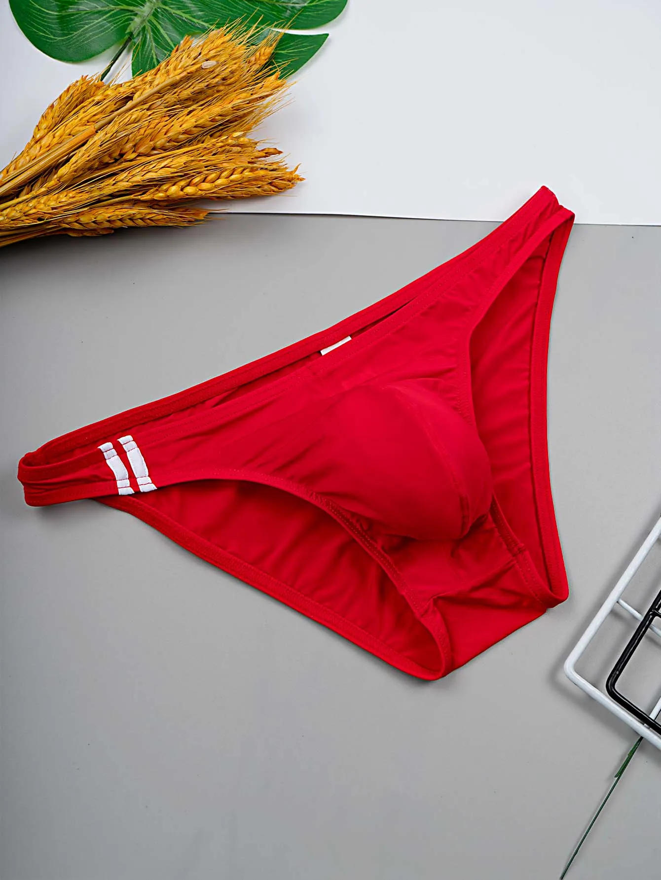 5er-Pack, verschiedene Farben, schnelltrocknende Herren-Slips, Herren-Slips in verschiedenen Farben, hochelastisch, atmungsaktiv und bequem, Herren-Sommer-Slips, weiche Herren-Slips, Herren-Slips mit U-förmigem Schnitt, die eng am Körper anliegen. – Detail 3