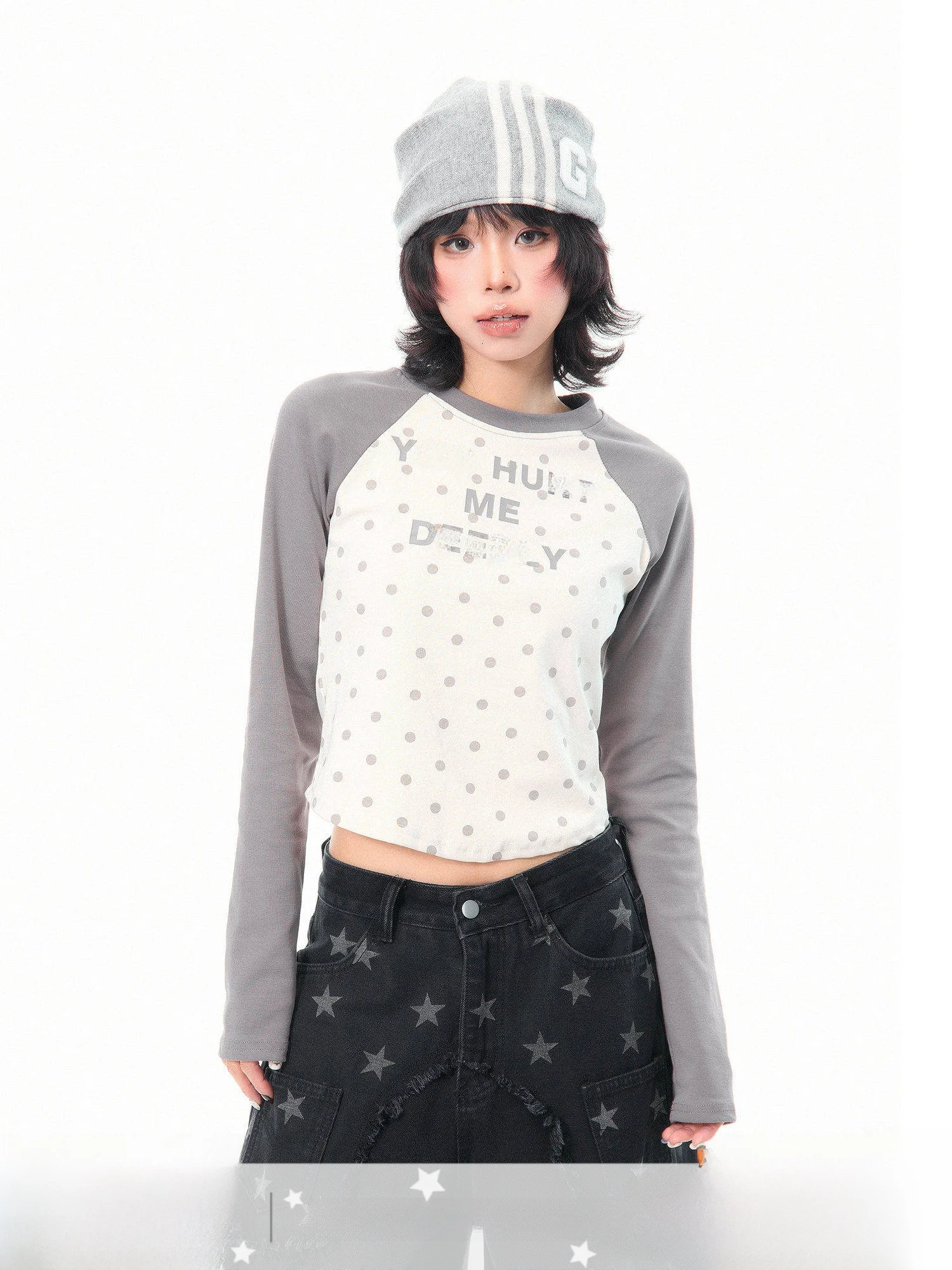 

Женский приталенный топ с длинным рукавом, универсальный, весенний, с воротником-стойкой, в горошек, с цветными вставками и буквенным принтом