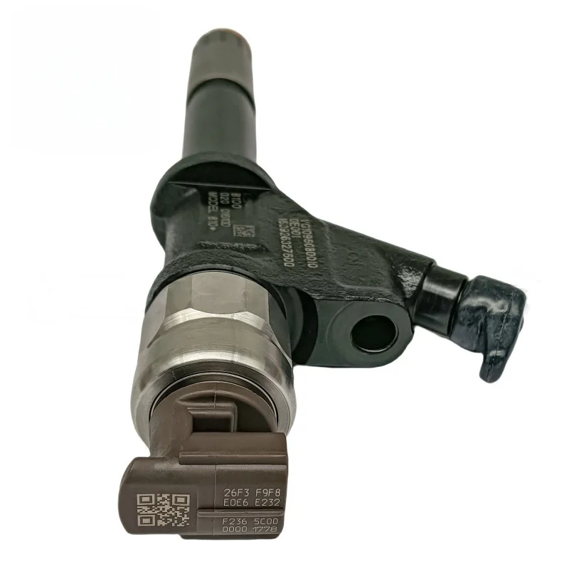 Qualität Denso Injektor 095000-8100 Für Lkw Motor Teile Kraftstoff Common Rail Injektor