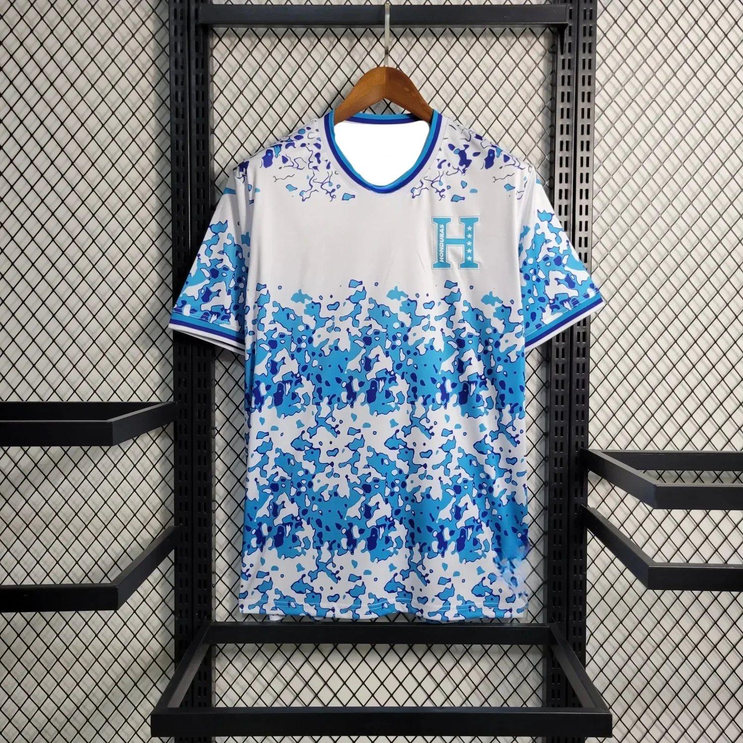 

Best-selling Summer Men's and Women's T-shirts, Breathable, Casual and Lightweight 3D Printed Elegant T-shirts