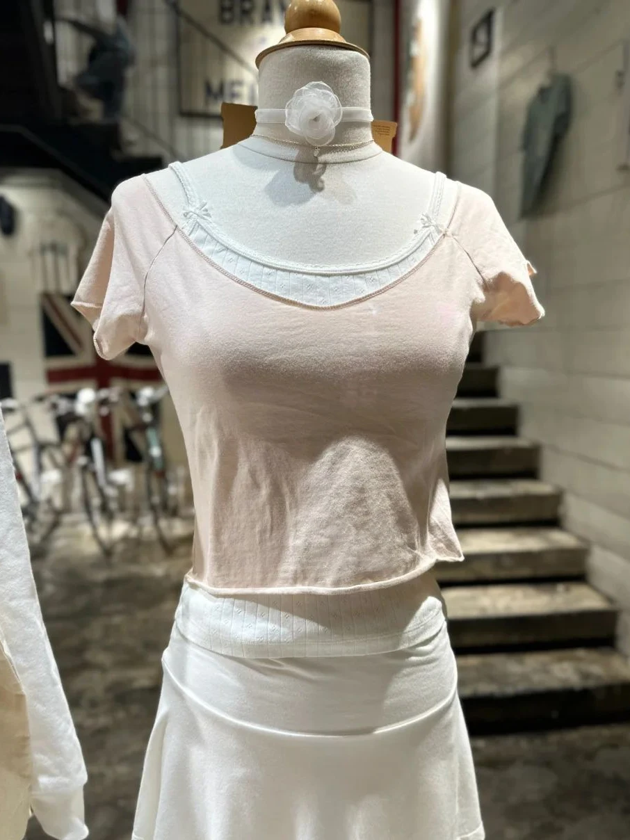 

Sweet Pink Crop Top For Woman Summer Roll Hem V-Neck Short Sleeve Cropped T-shirt Casual Preppy Style Cute Cotton Tee Tops