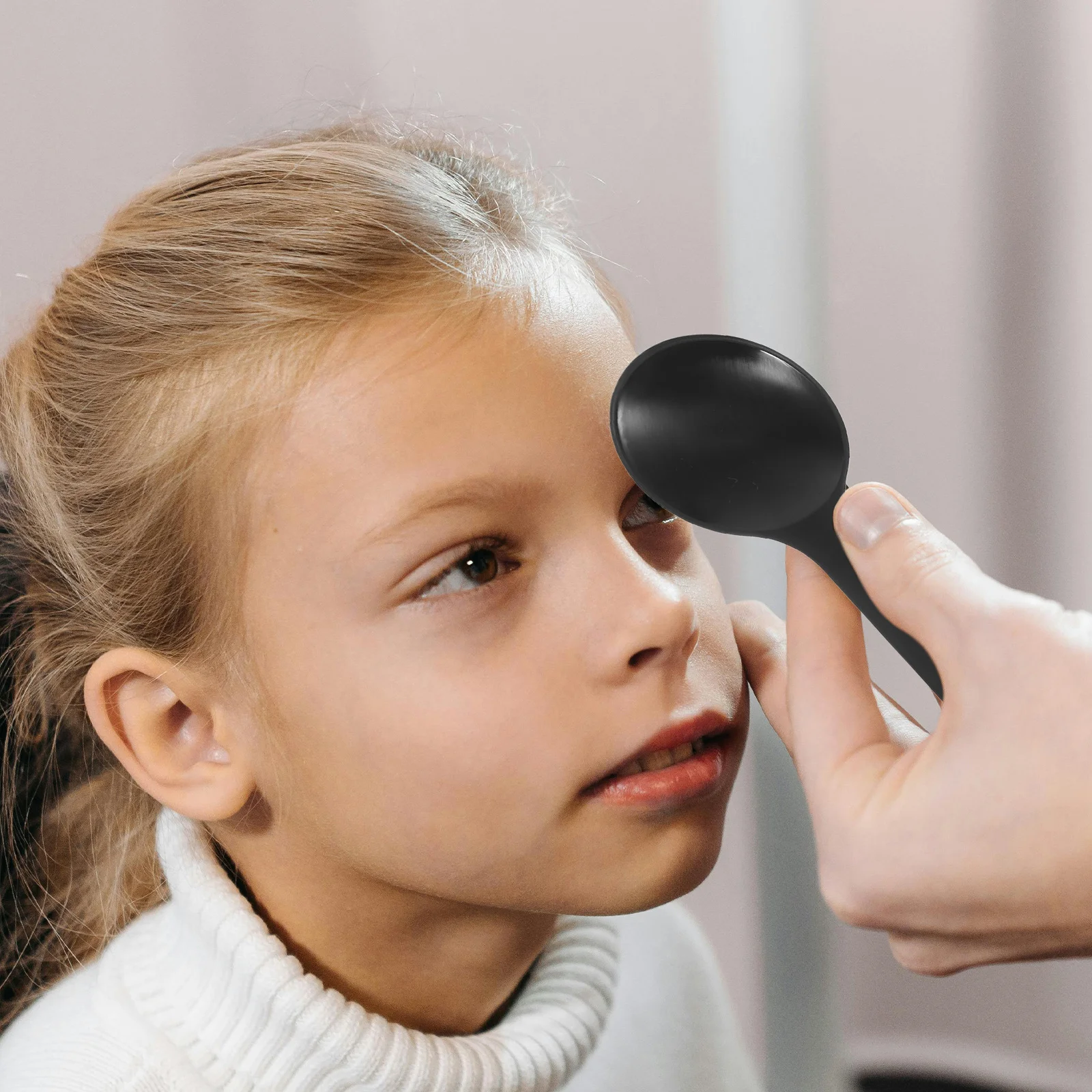 

2Pcs Eye Occluder Plastic Training Tool Comfortable Handheld Eye Patch for Eyesight Test Optometry Visual Assessment