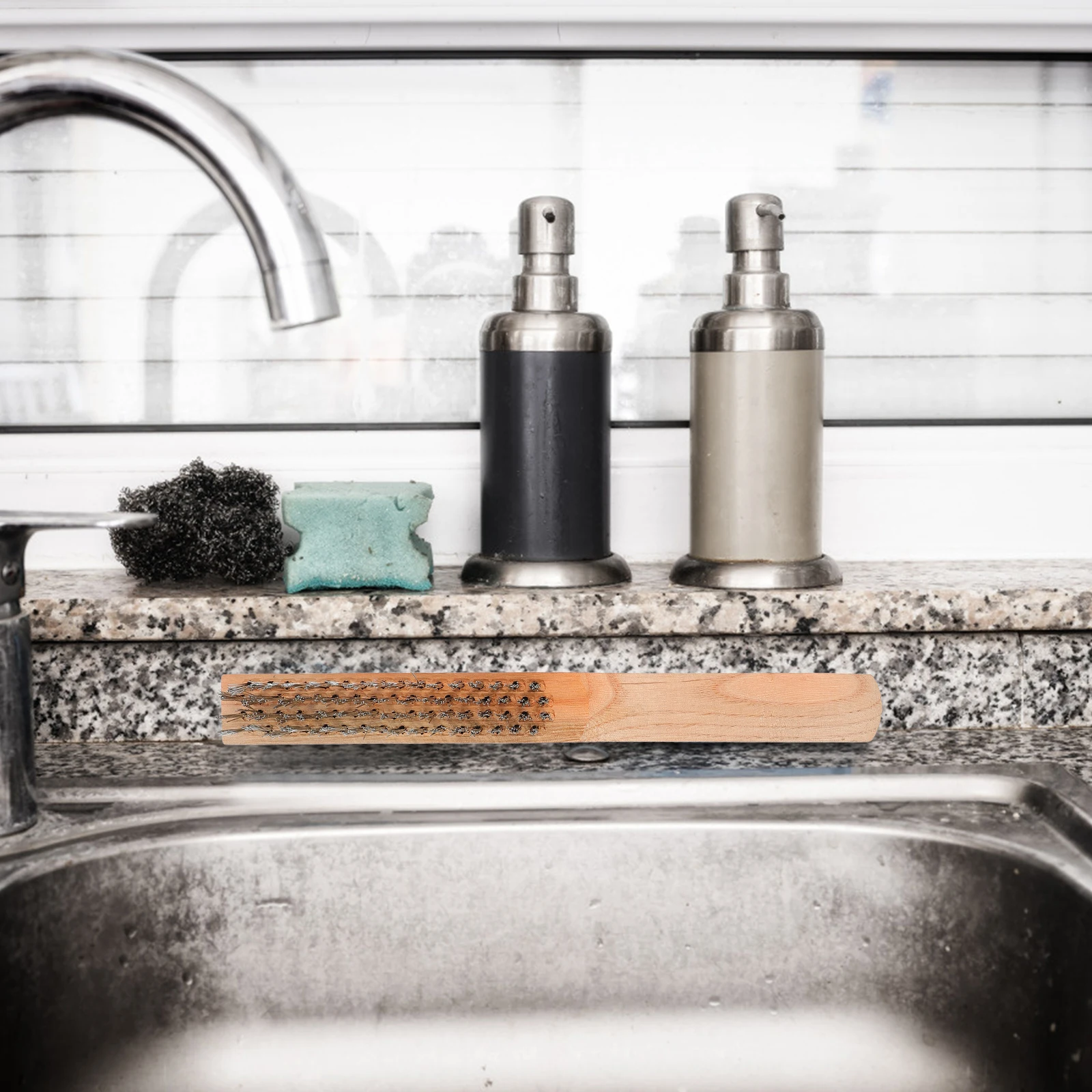 

1Pcs Steel Wire Brush Wood Handle Rust Removal Wire Cleaning Rust Paint Removal Scratch Brush Tools Wood Handle