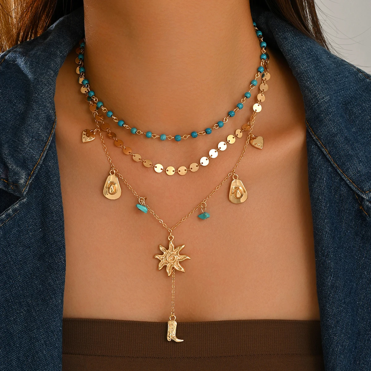 Collar de 3 capas estilo western con cuentas de turquesa, dije de bota de vaquero, sol y corazón, ajustable, estilo boho, joyería llamativa para mujer.