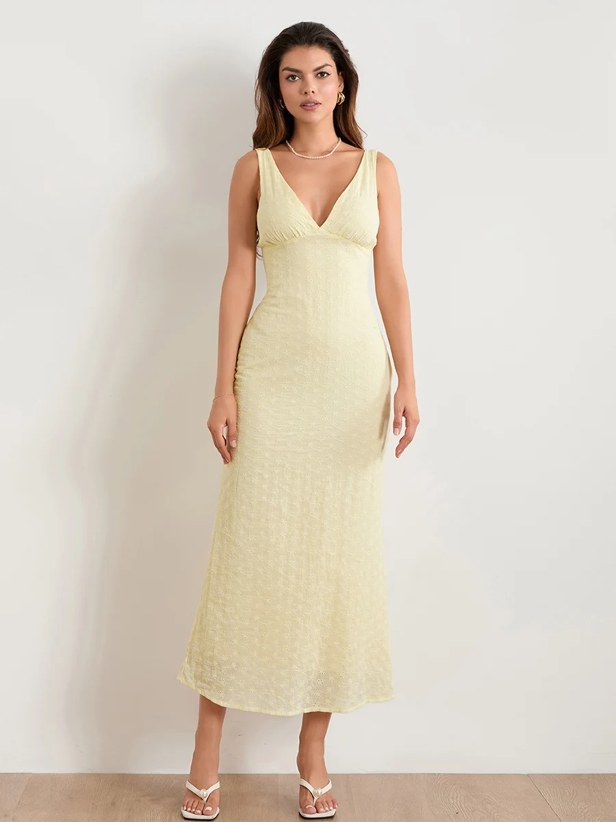 Elegant Sleeveless V Neck Maxi Dress with Floral Embroidery Backless Design and  Fit for Cocktail Party