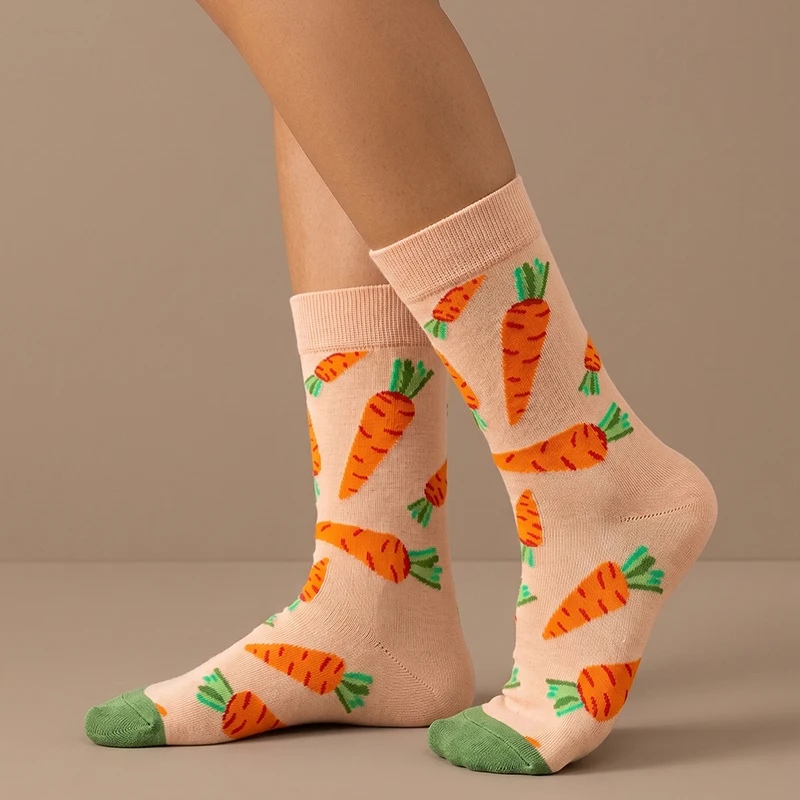 1 Pair, Unisex, Light Peach Color Base with Orange Carrot Pattern, Green Contrast Toe, Polyester, Breathable, Fun, Mid-Calf Socks, Suitable for Everyday Wear