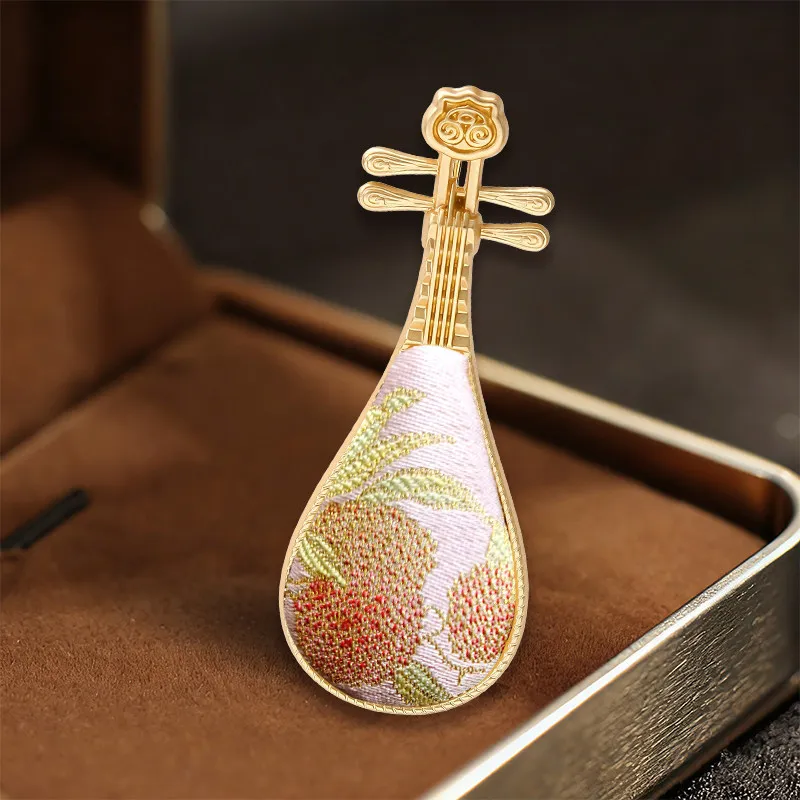 Handmade Chinese Style Pipa Lute Brooch Real Silk Song Brocade Intangible Cultural Heritage Auspicious Lucky Pin For Daily Wear