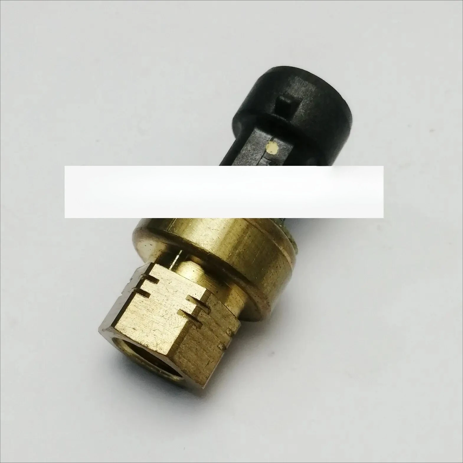 

2CP5-47-5 2CP5475 2CP5-46-1 Original Air Conditioner Pressure Switch Sensor