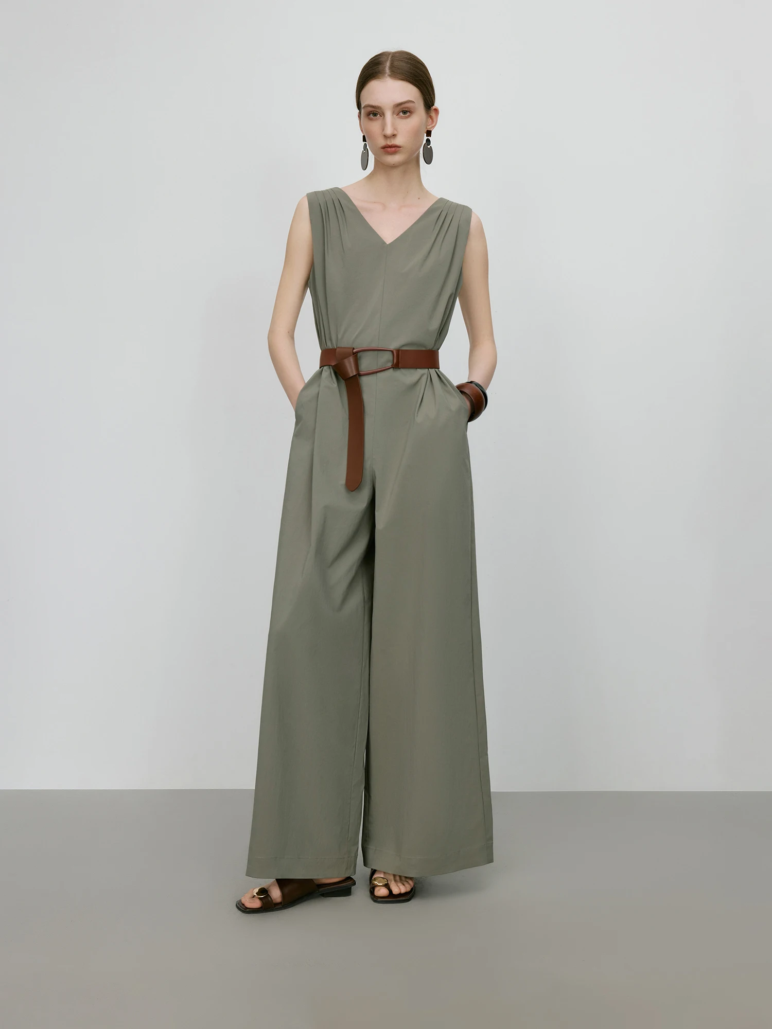 FSLE【Premium Series】2025 Summer Women's Elegant Sleeveless Tank-Style Jumpsuit - High-Waisted Wide-Leg & Breathable Cotton Blend