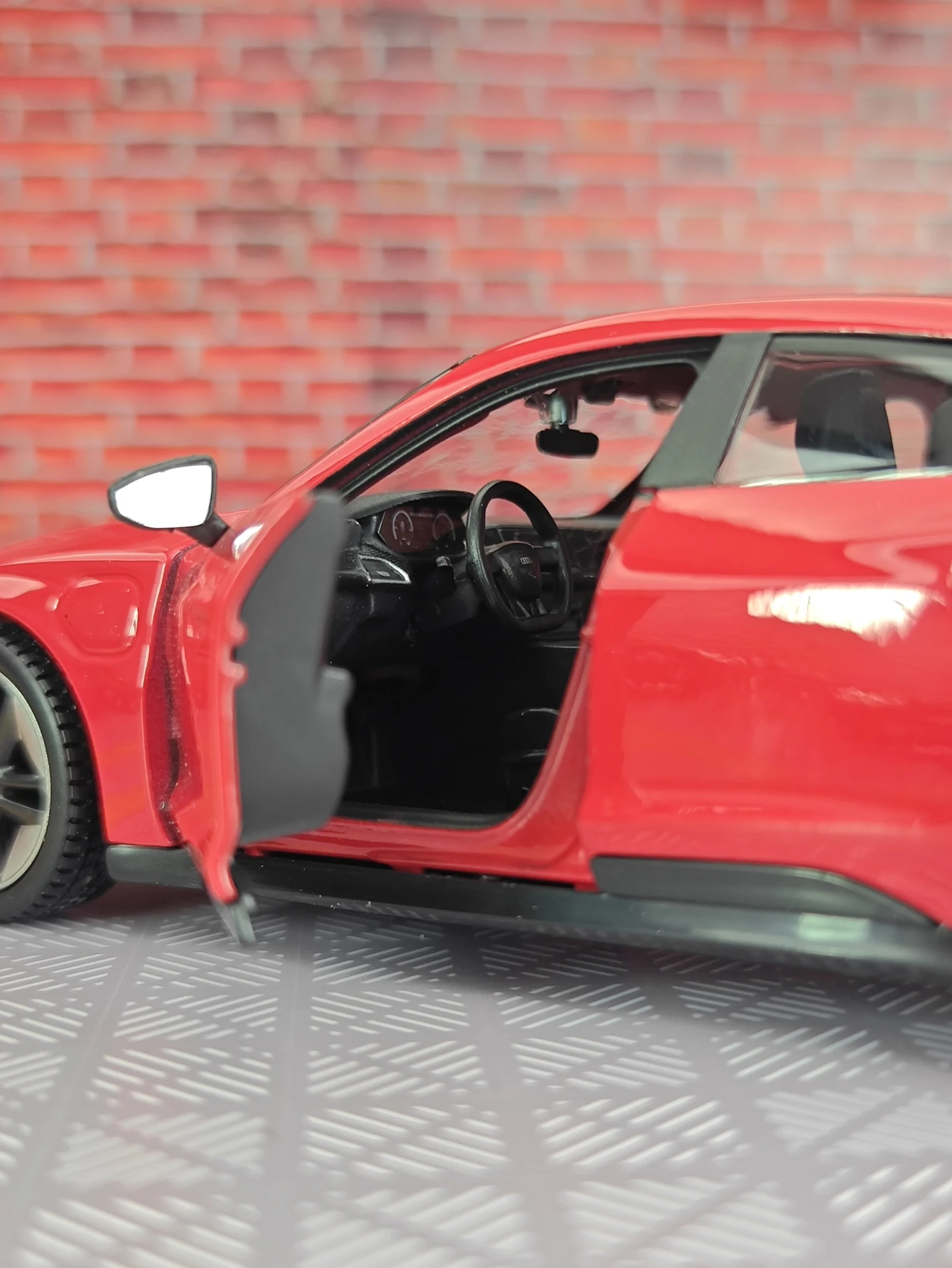 Maisto 1:25 Simulation Audi RS e-tron GT 2022 alliage Supercar modèle voiture accessoires Collection porte peut ouvrir cadeau détails riches