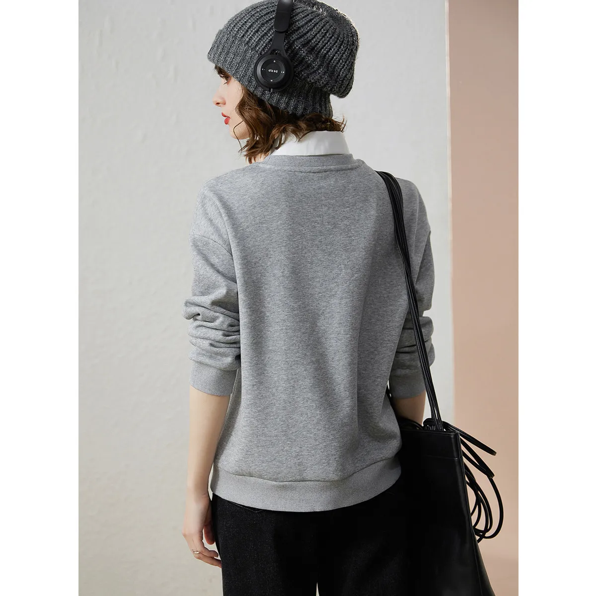 LOUIS YAO 2024 Winter Collection with Thick Velvet Women's Hoodie Three Dimensional Embroidered Pentagram Long Sleeve Top