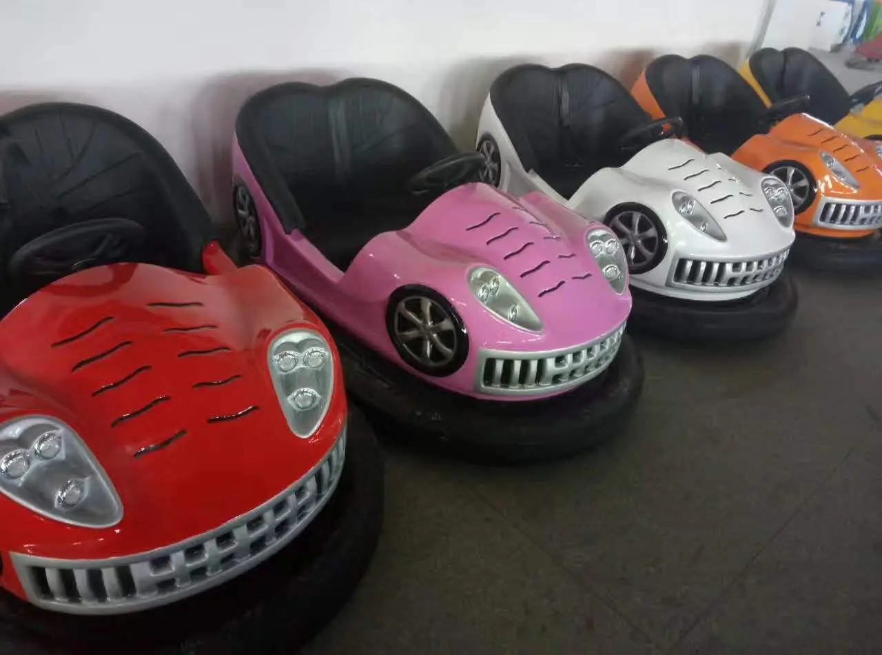 ملعب الحديقة هو الأكثر شعبية بين الأطفال الصغار سيارة ممتصة للصدمات الكهربائية من الأشعة فوق البنفسجية