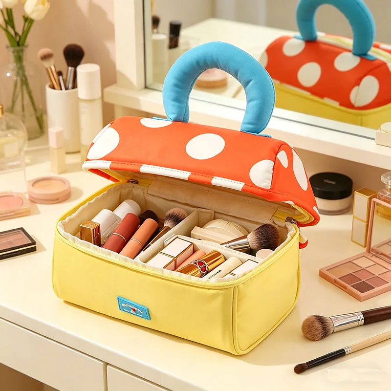 

Large Capacity Oxford Cloth Cosmetic Tools Bag Kawaii Mushroom Handheld Makeup Brush Bag Desktop Cosmetic Tool Storage Organizer
