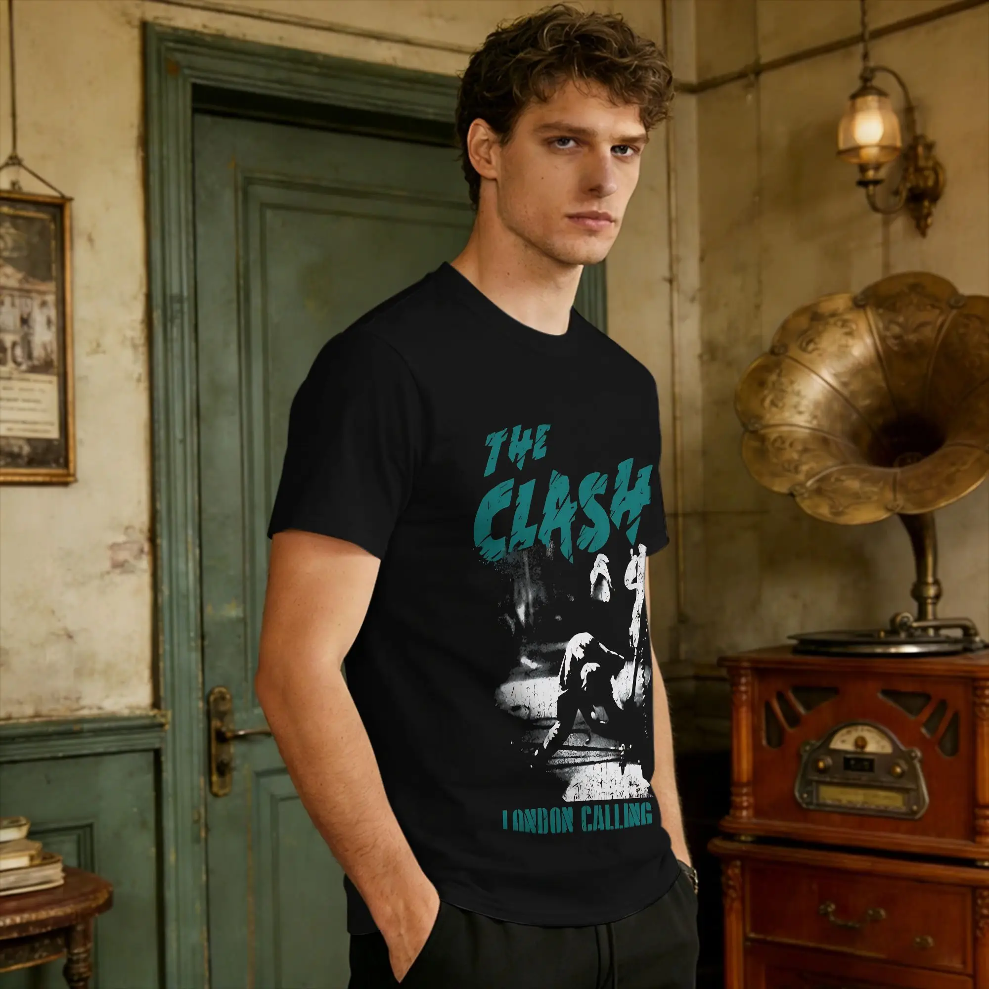 The Clash London Calling  T Shirt Summer  Y2K Basic T Shirts Pure Cotton Trending Tee Shirt For Man Design Clothing