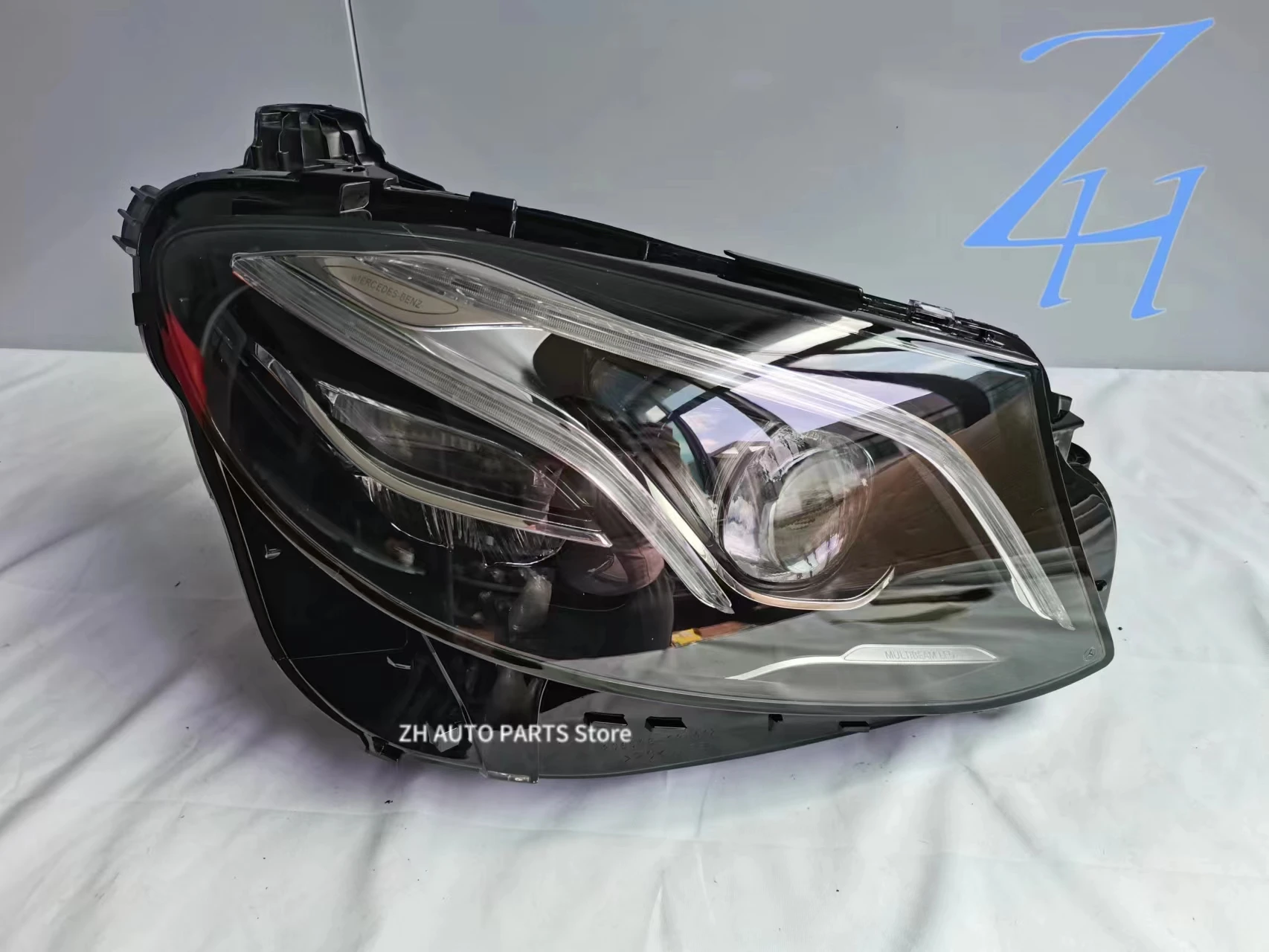 For2016-2020 Mercedes-Benz E300 E350 Headlight Assembly W213 Automotive headlights LED headlight accessories Original manufactur