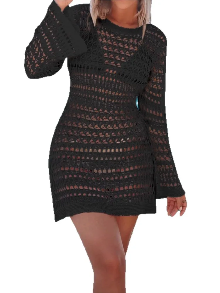 Seksowna sukienka plażowa w stylu boho chic z dekoltem typu O, z wycięciami, długim rękawem, dzianinowa, mini, idealna na wakacje nad morzem, jako narzutka na strój kąpielowy, lato 2026.