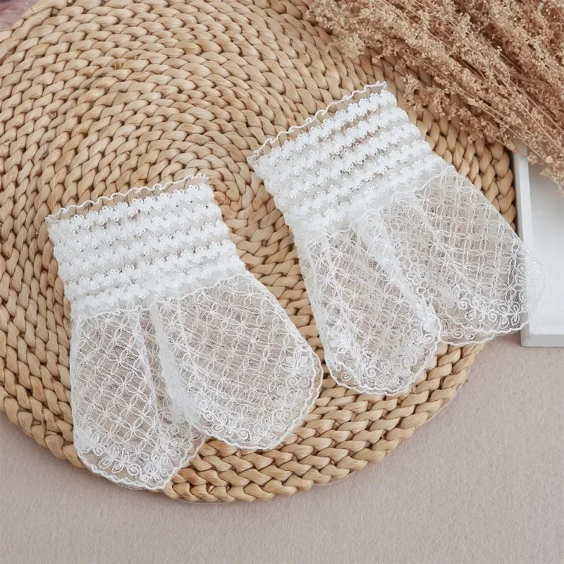 

Female Sweater Fake Sleeves Lace Horn Cuffs for Womens Embroidery Elastic Wrist Warmers Cuffs Sleeves Decorative