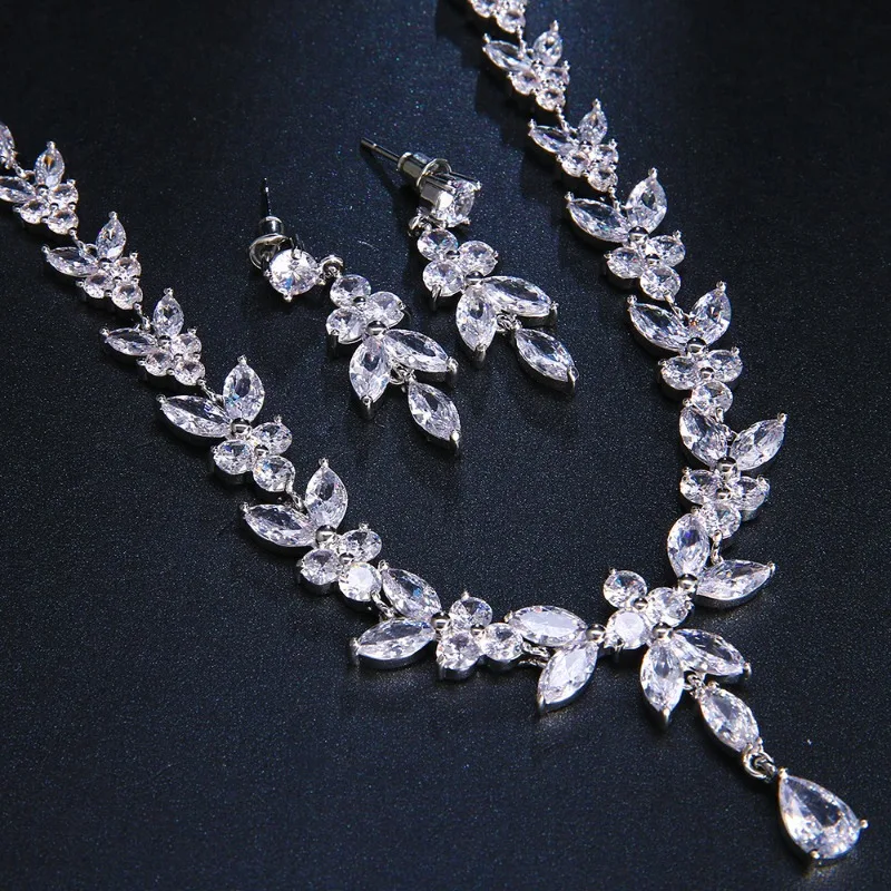 European and American cross-border, luxury inlaid super flash zircon women's travel shooting and matching jewelry set