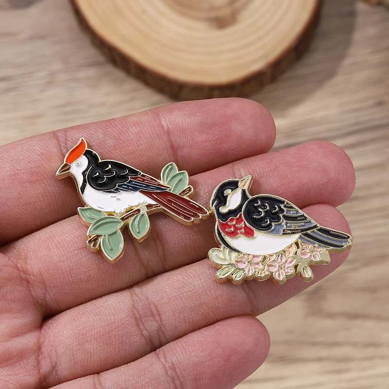 Birds Enamel Pins Colorful Animal Woodpecker Brooches Lapel Badges Nature Lover Jewelry Gift for Friends Kids