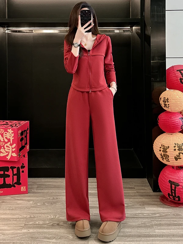 

Красный повседневный спортивный костюм: модный антивозрастной комплект из куртки и брюк с широкими штанинами, весна 2026, удобный крой