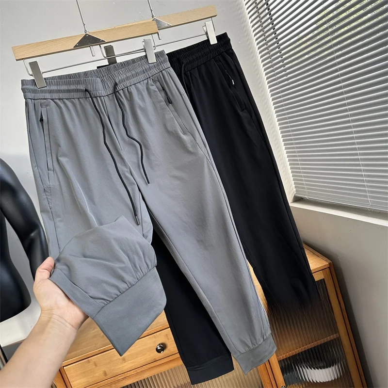 

Удобные мужские беговые брюки из ледяного шелка: всесезонные, легкие, быстросохнущие, эластичные в четырех направлениях, облегающие, для молодежи, придающие энергию