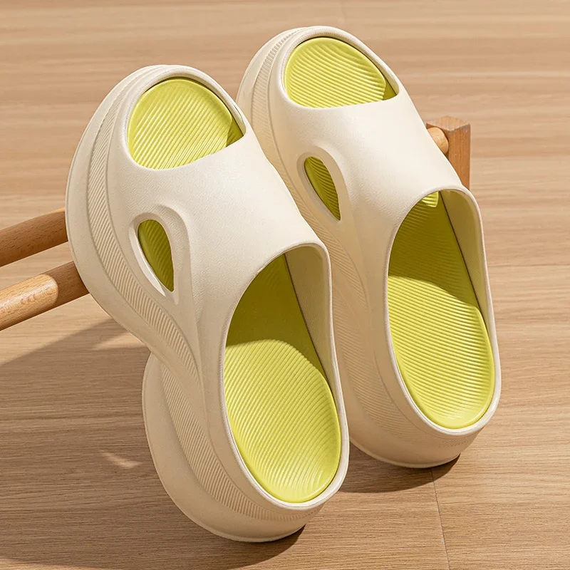 2025, Mix-Farbe, klobige Plateau-Hausschuhe für Damen, Sommer, dicker Boden, Strandrutschen, Damen, Outdoor, rutschfeste EVA-Sandalen mit Keilabsatz